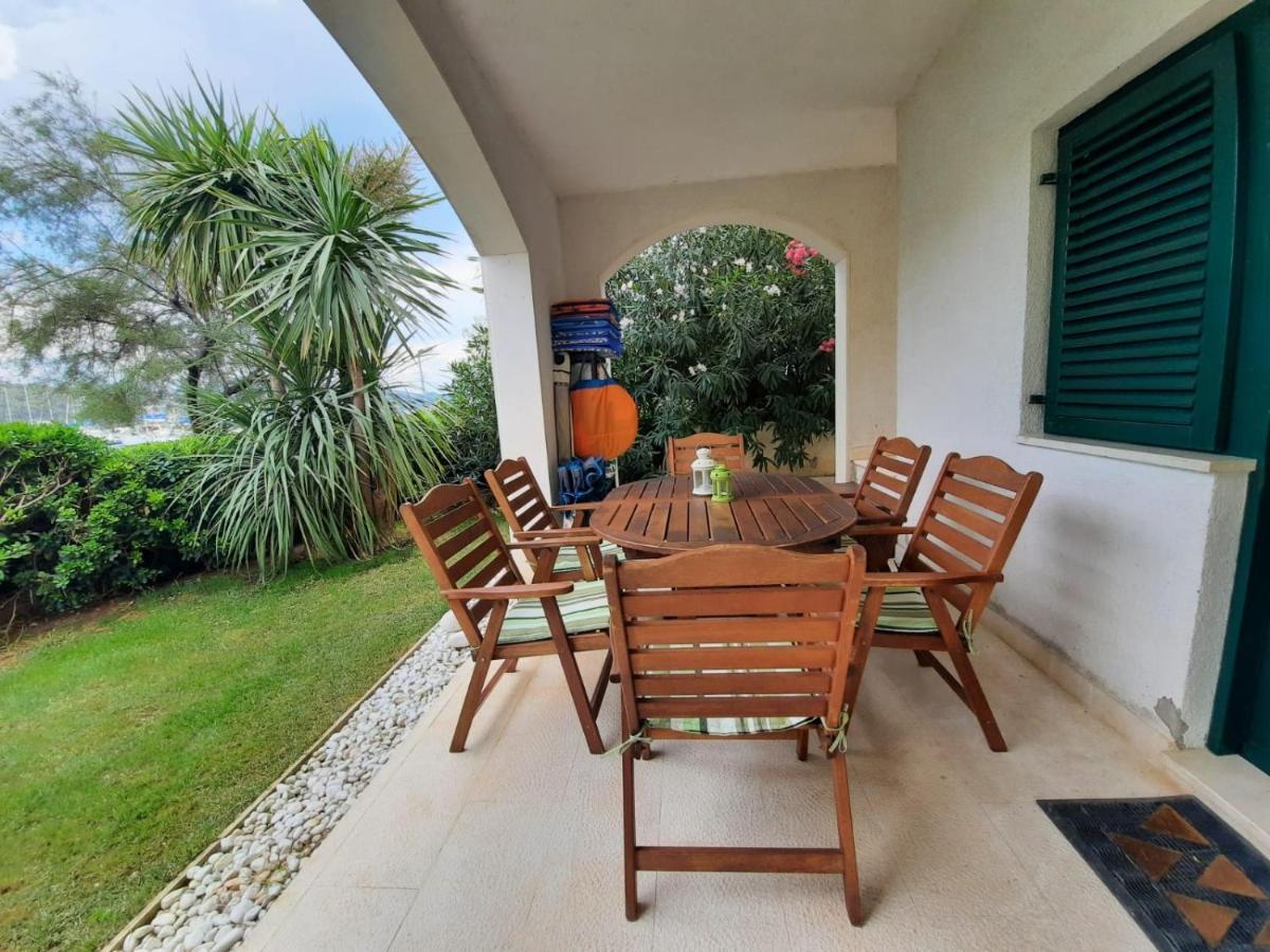 Apartments Olea Marina Luaran gambar
