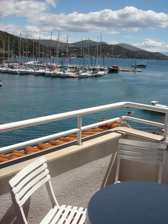 Apartments Olea Marina Luaran gambar